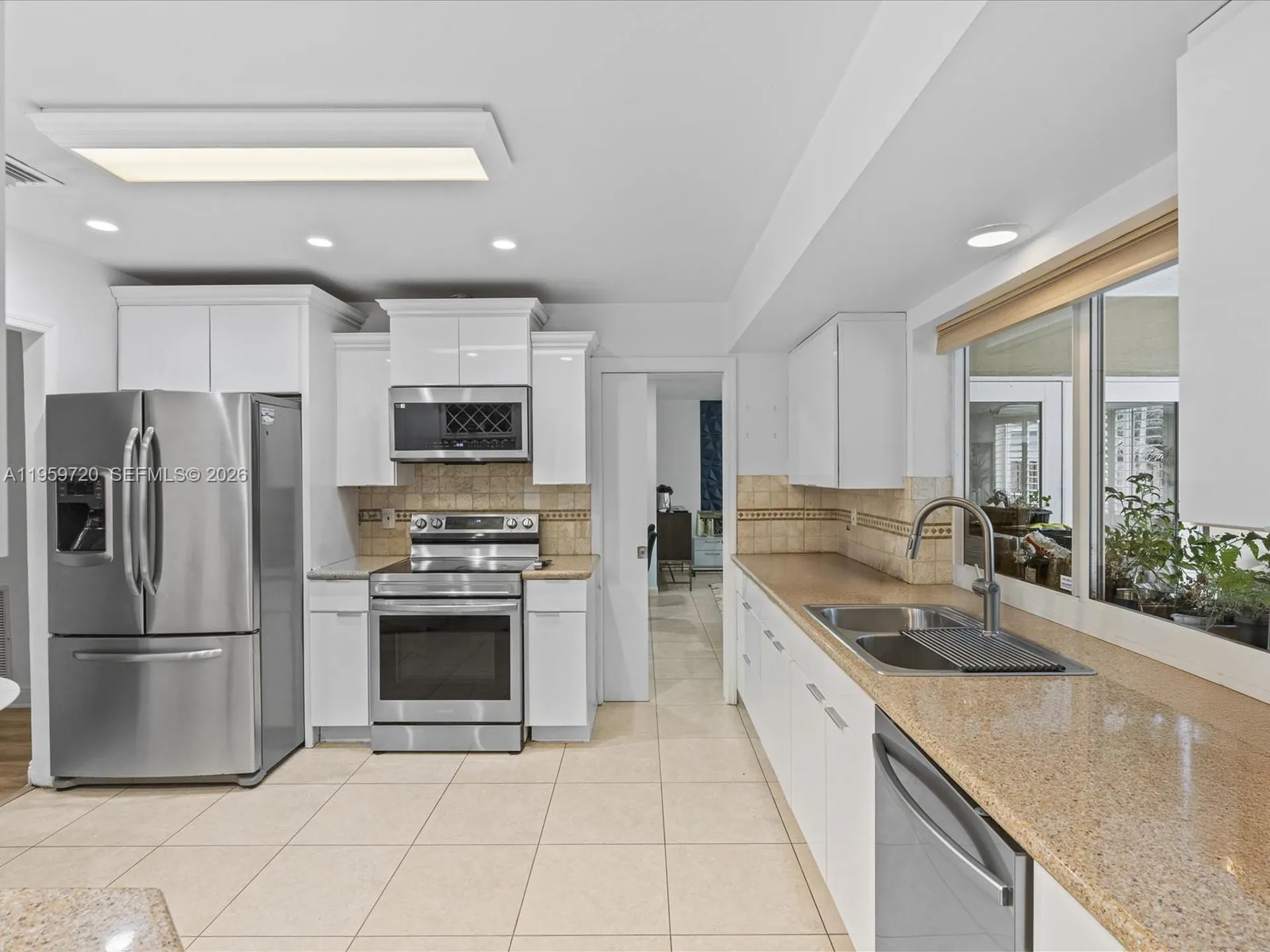 1113 N 46th Terrace Hollywood FL 33021