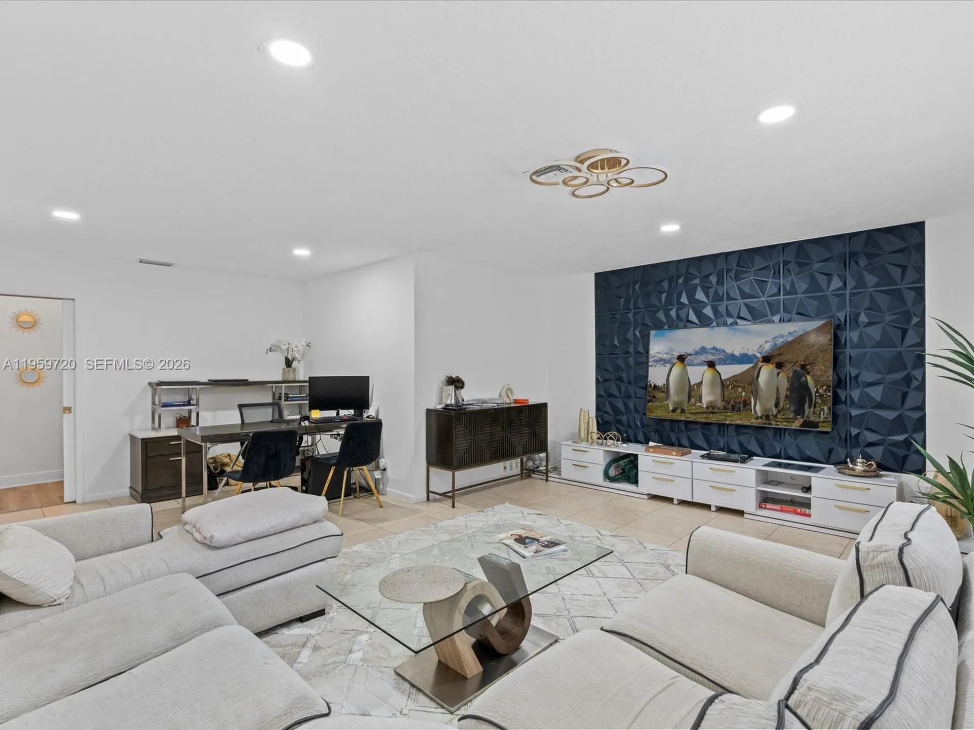 1113 N 46th Terrace Hollywood FL 33021