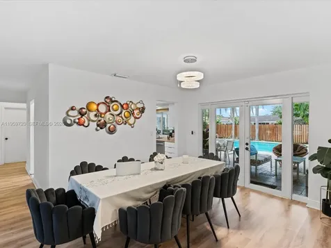 1113 N 46th Terrace Hollywood FL 33021