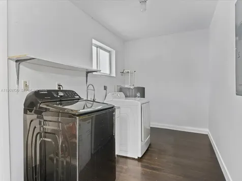 1113 N 46th Terrace Hollywood FL 33021