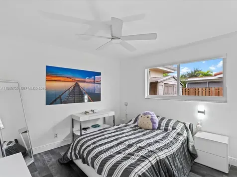 1113 N 46th Terrace Hollywood FL 33021