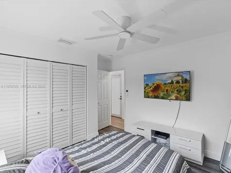 1113 N 46th Terrace Hollywood FL 33021