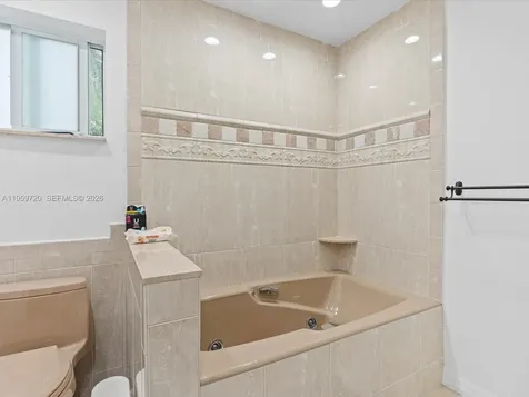 1113 N 46th Terrace Hollywood FL 33021