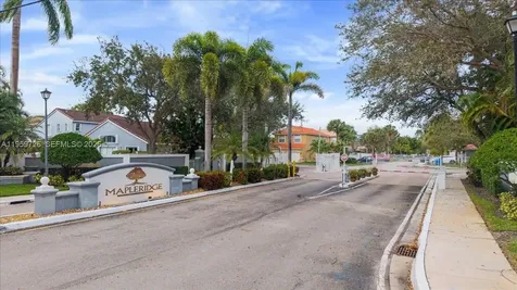 4978 SW 35th Terrace Hollywood FL 33312