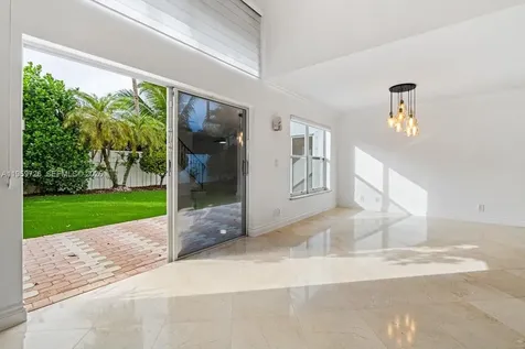 4978 SW 35th Terrace Hollywood FL 33312