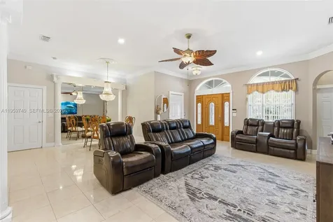 2570 SE 4th Place Homestead FL 33033