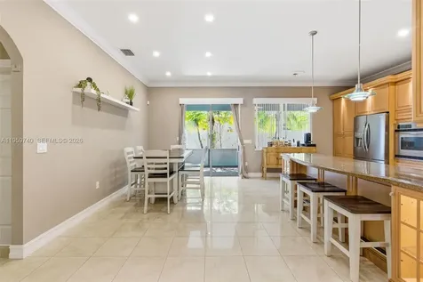 2570 SE 4th Place Homestead FL 33033