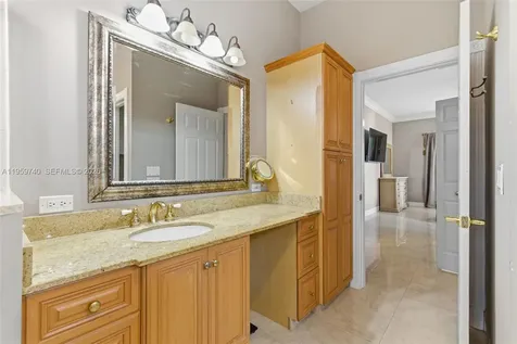 2570 SE 4th Place Homestead FL 33033