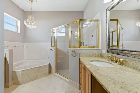 2570 SE 4th Place Homestead FL 33033