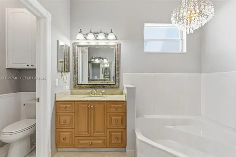 2570 SE 4th Place Homestead FL 33033