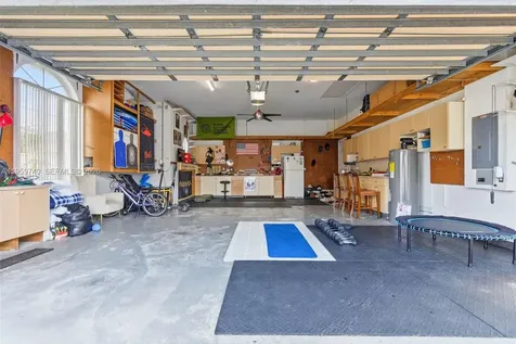 2570 SE 4th Place Homestead FL 33033