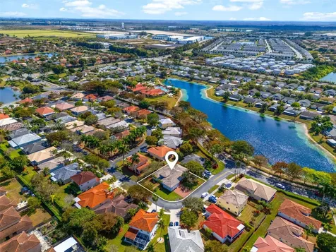 2570 SE 4th Place Homestead FL 33033