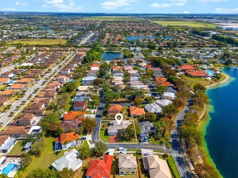 2570 SE 4th Place Homestead FL 33033