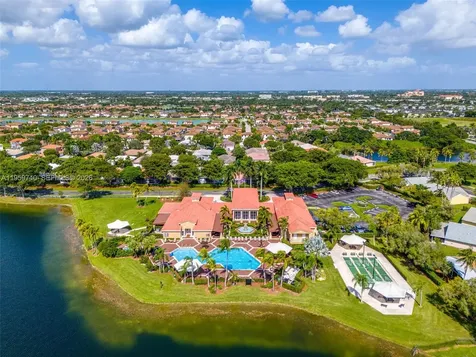 2570 SE 4th Place Homestead FL 33033