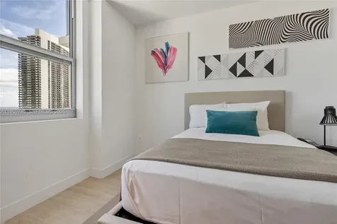 4010 S Ocean Drive Hollywood FL 33019