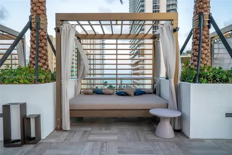 4010 S Ocean Drive Hollywood FL 33019