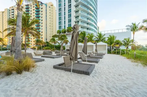 4010 S Ocean Drive Hollywood FL 33019