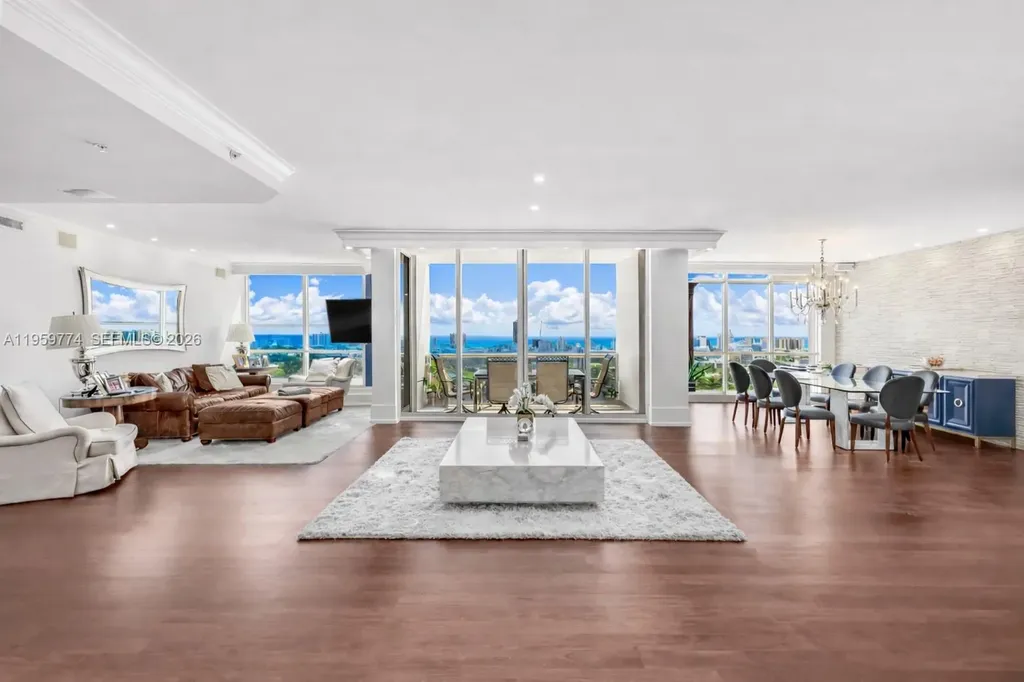 1900 Sunset Harbour Drive Miami Beach FL 33139