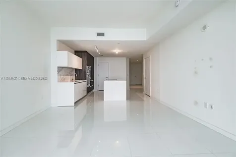 851 NE 1st Avenue Miami FL 33132