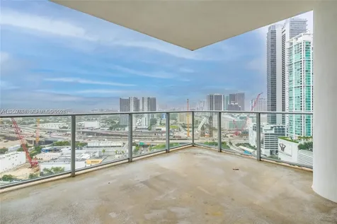 851 NE 1st Avenue Miami FL 33132