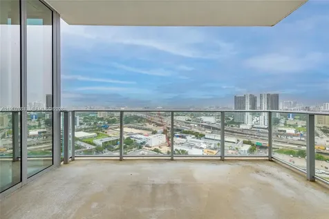 851 NE 1st Avenue Miami FL 33132
