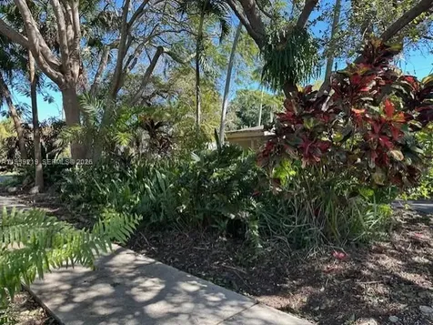 8932 Ridgeland Drive Cutler Bay FL 33157