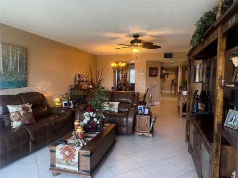 1100 SW 130th Avenue Pembroke Pines FL 33027