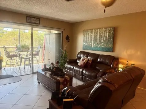 1100 SW 130th Avenue Pembroke Pines FL 33027