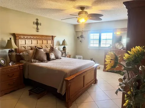 1100 SW 130th Avenue Pembroke Pines FL 33027