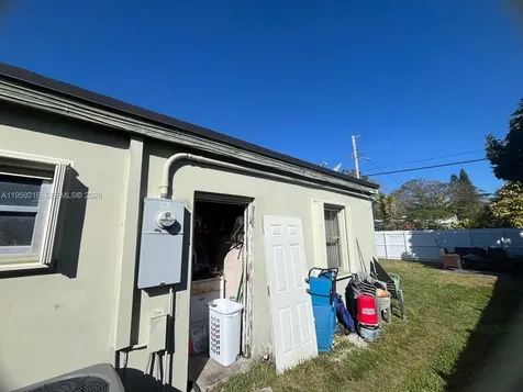 1701 NE 180th Street North Miami Beach FL 33162