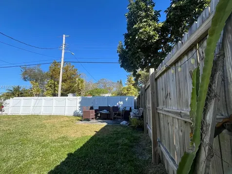 1701 NE 180th Street North Miami Beach FL 33162