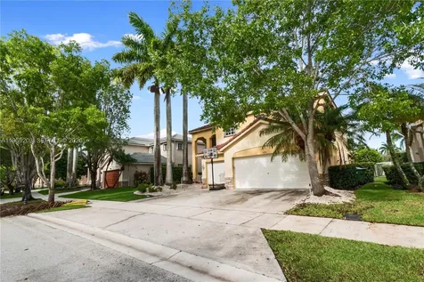 1095 Chenille Circle Weston FL 33327