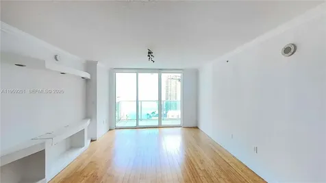 31 SE 5th Street Miami FL 33131