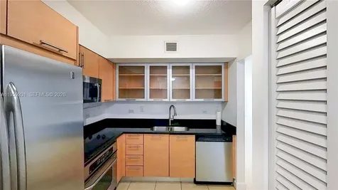 31 SE 5th Street Miami FL 33131