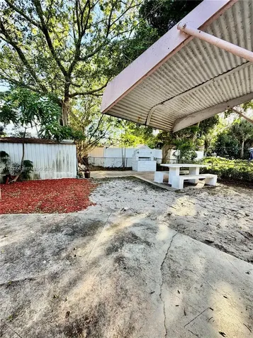 518 NW 47th Court Oakland Park FL 33309