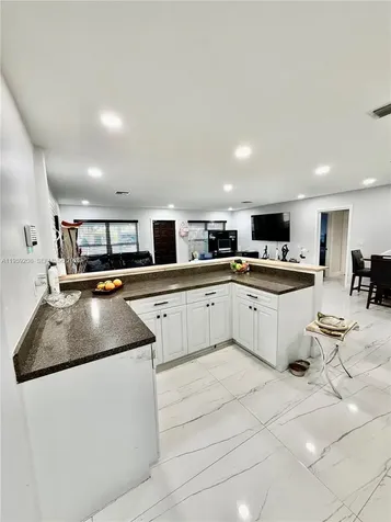 518 NW 47th Court Oakland Park FL 33309