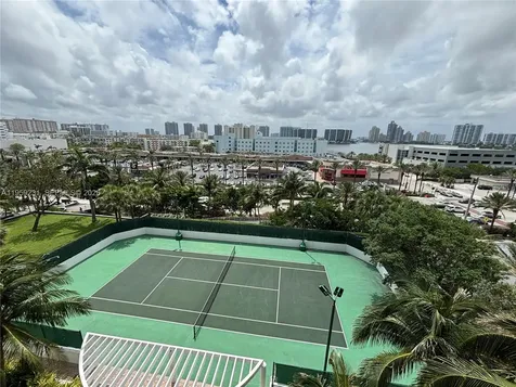 18201 Collins Avenue Aventura FL 33160