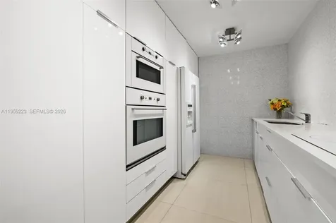 19390 Collins Avenue Sunny Isles Beach FL 33160