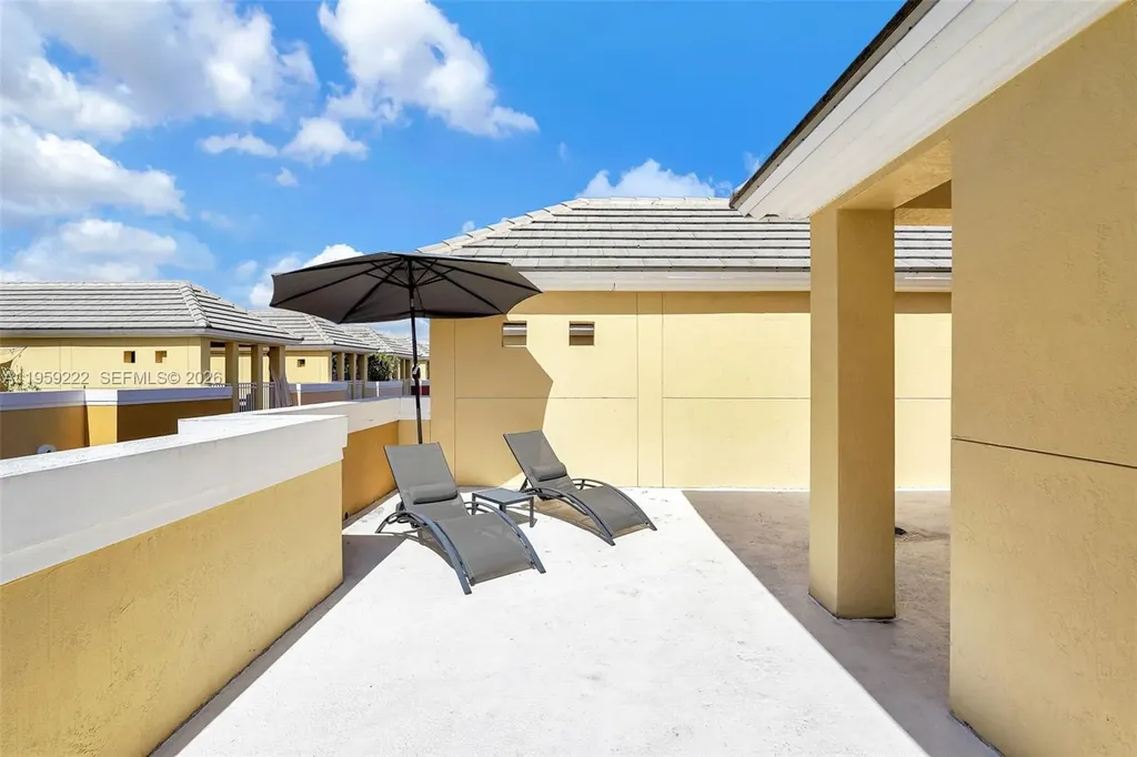 2318 Vintage Drive Lighthouse Point FL 33064