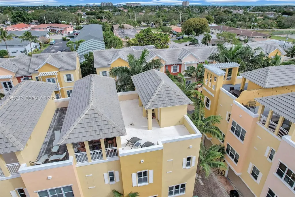2318 Vintage Drive Lighthouse Point FL 33064