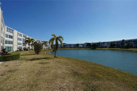 226 Wellington G West Palm Beach FL 33417