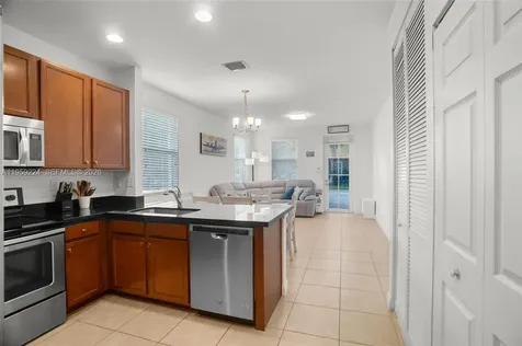 14774 SW 10th Street Pembroke Pines FL 33027