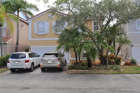 1115 River Birch Street Hollywood FL 33019