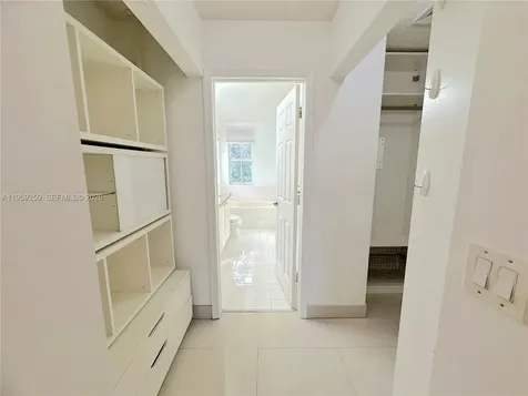 1115 River Birch Street Hollywood FL 33019