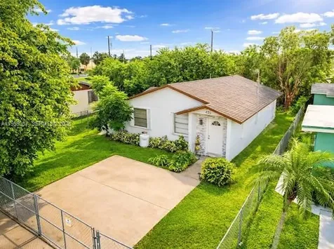 435 NW 15th Street Florida City FL 33034