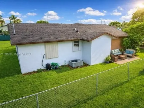 435 NW 15th Street Florida City FL 33034