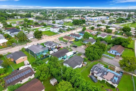 435 NW 15th Street Florida City FL 33034