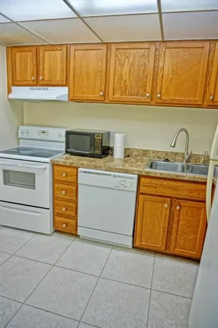 3740 Inverrary Drive Lauderhill FL 33319