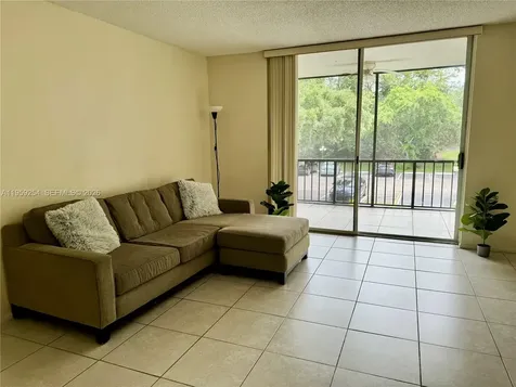 3740 Inverrary Drive Lauderhill FL 33319