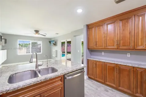2050 NW 37th Avenue Coconut Creek FL 33066